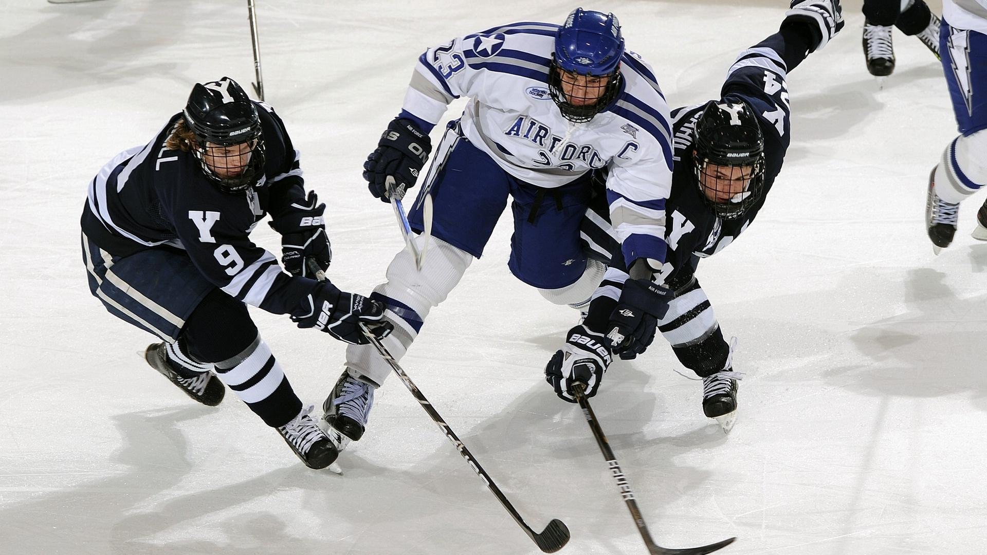 德甲:科隆对阵汉堡、西汉姆联对阵纽卡斯尔联,科克汉姆