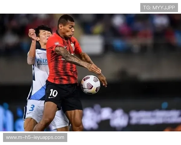 上港中锋位置成冬窗重中之重，球迷列出候选名单