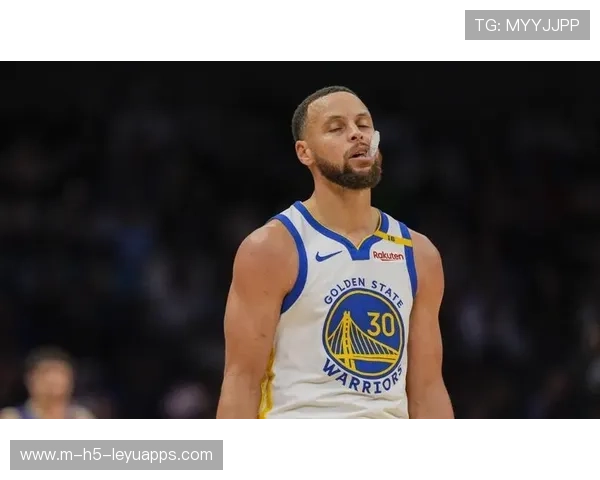 勇士又靠库里活着，那几记三分堪称神迹，勇士是库里的球队