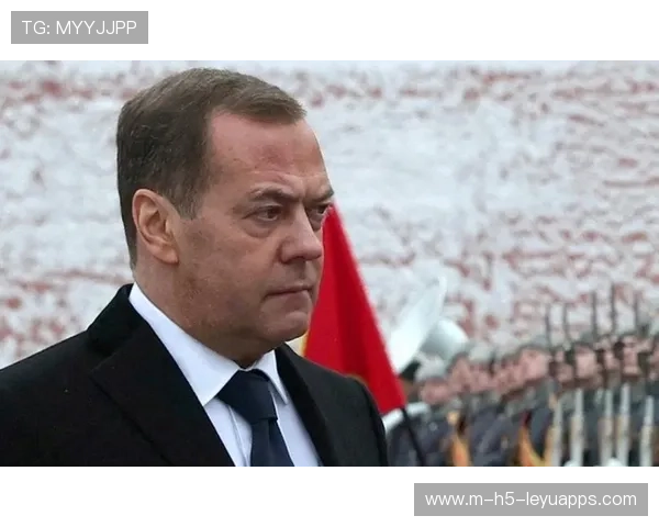 梅德韦杰夫稳居前列，硬地赛季势头强劲，梅德韦杰夫百度百科