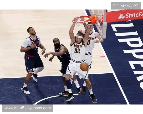 赛场“绝杀”瞬间:冠军的最后一击! 赛场“绝杀”瞬间:冠军的最后一击!