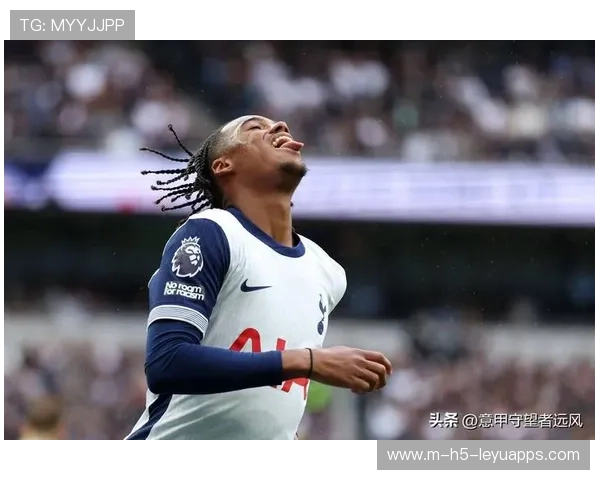 曼联近况火热，热刺面临双线压力！，曼联热刺比分预测